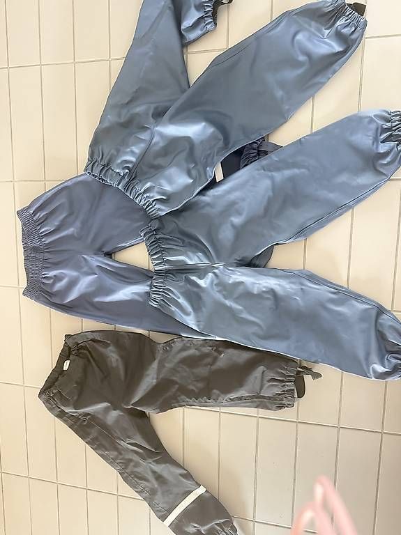 Pantaloni: Regenhosen  – Usato da Zürich venduto da mar_8dkv