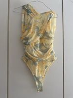 Zara Body Gelb Blumenmuster Grösse M