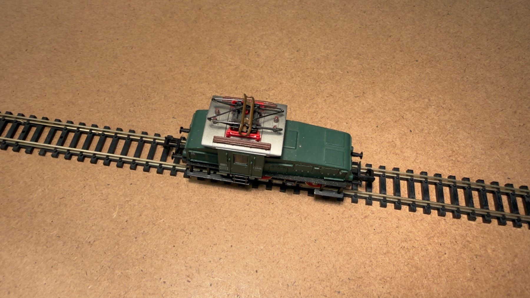 Arnold Modellini di ferrovie: Arnold E-Lok 2460 Spur N in OVP – Usato da Schlieren venduto da rat_lq6b 6