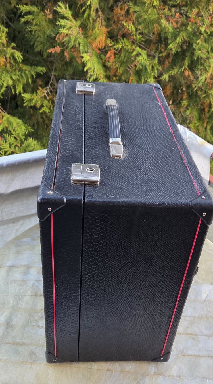 Record Strumenti musicali: Accordéon Record  c/griff 4 voix – Usato da Penthalaz venduto da EvandroLuz 5