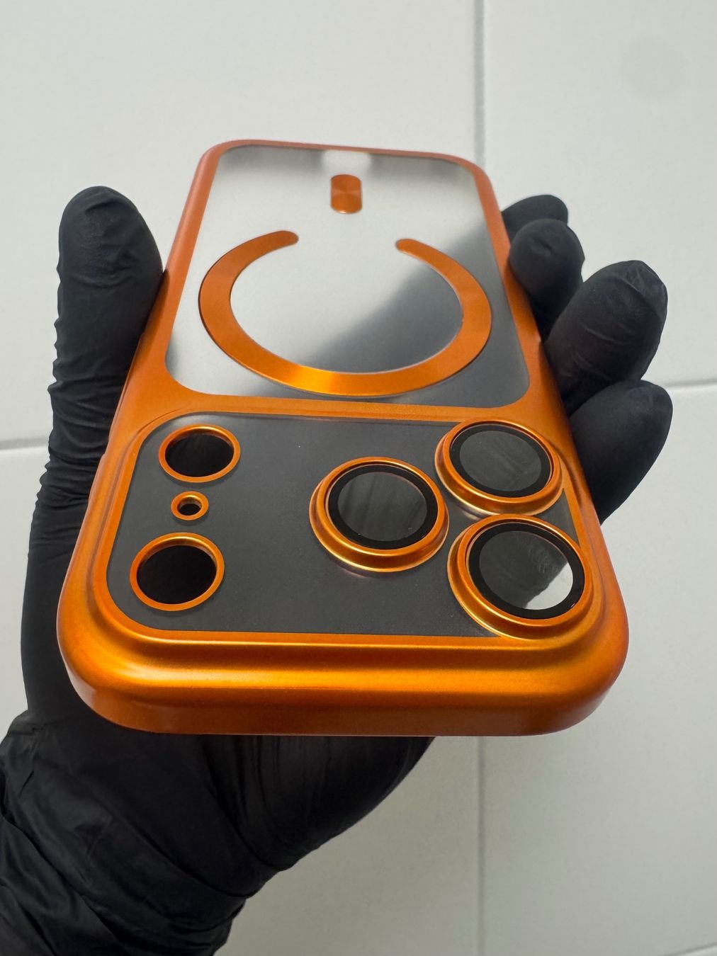 Cover & Protezioni schermo: Coque luxe iPhone 17 Pro - Orange Hülle new – Nuovo e nell'imballaggio originale da Roche VD venduto da GOLDEN_SHOP_24H 1