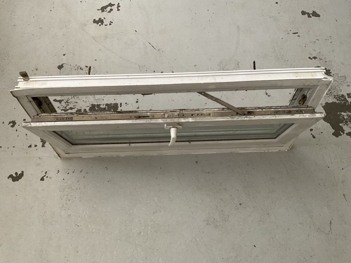 Finestre: Kellerfenster – Usato da Rüti b. Riggisberg venduto da Lino03 1