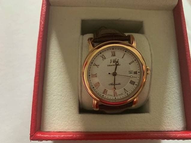 Orologi: 2 SHANGHAI Uhr Damen/Herren – Usato da Emmen venduto da newdeal1970