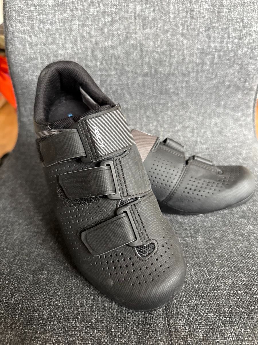Shimano Damenschuhe: Shimano Rennradschuhe 38 – Gebraucht aus Olten von andrea_2540