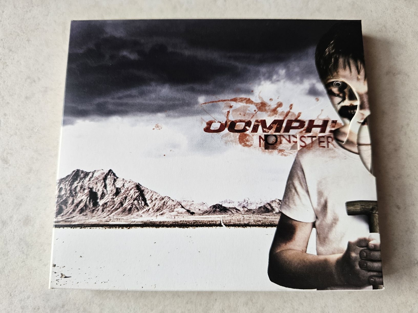 CDs: Oomph  -  Monster  /  CD + DVD – Gebraucht aus Schneisingen von backstore24