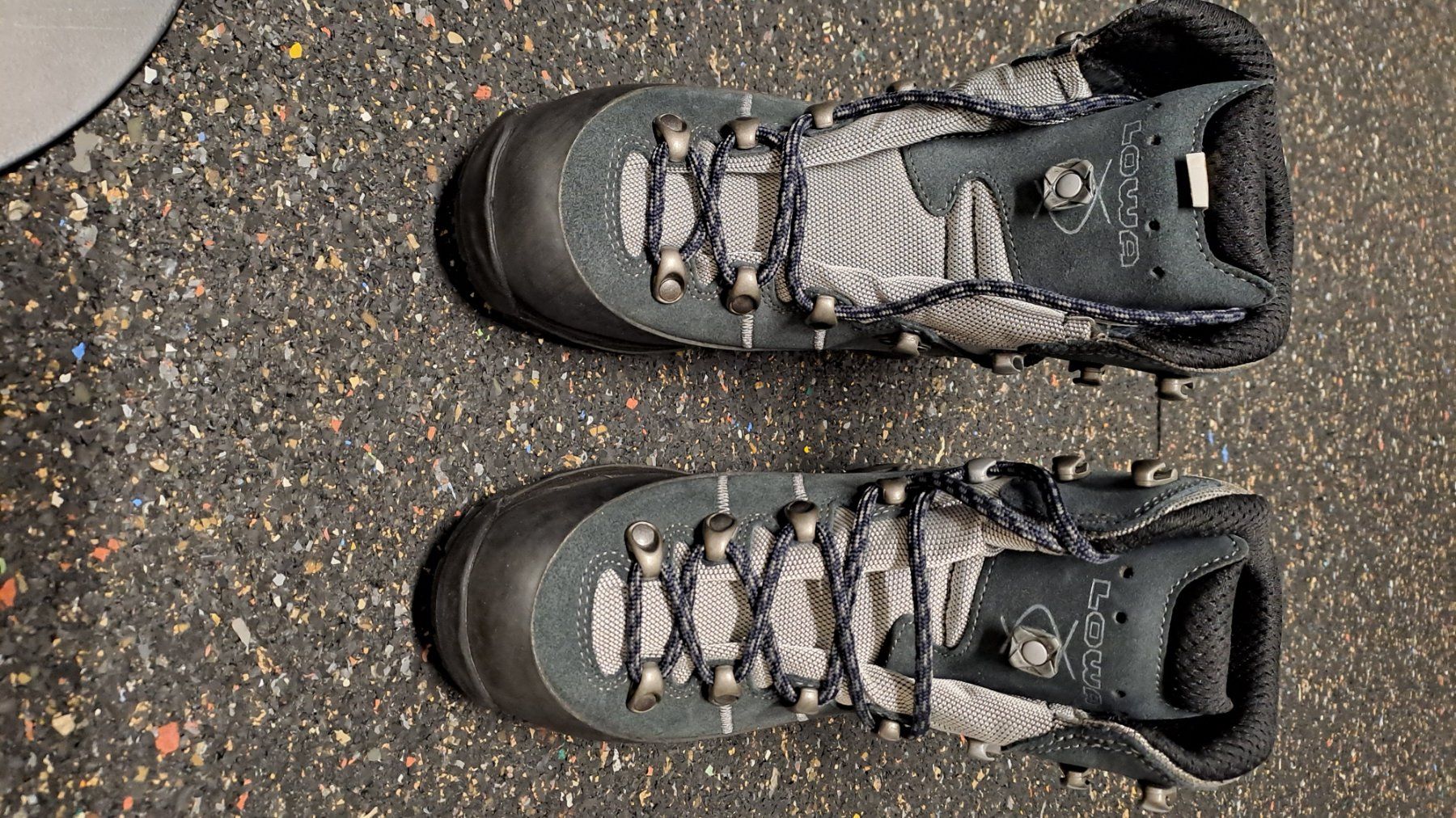 Lowa Scarpe da uomo: Lowa GTX GORE-TEX Wanderschuhe – Nuovo (secondo la descrizione) da spreitenbach venduto da zuz_665x 2