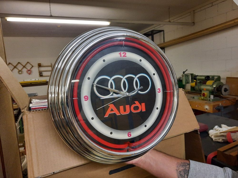 AUDI Wanduhr Beleuchtet | Kaufen auf Ricardo
