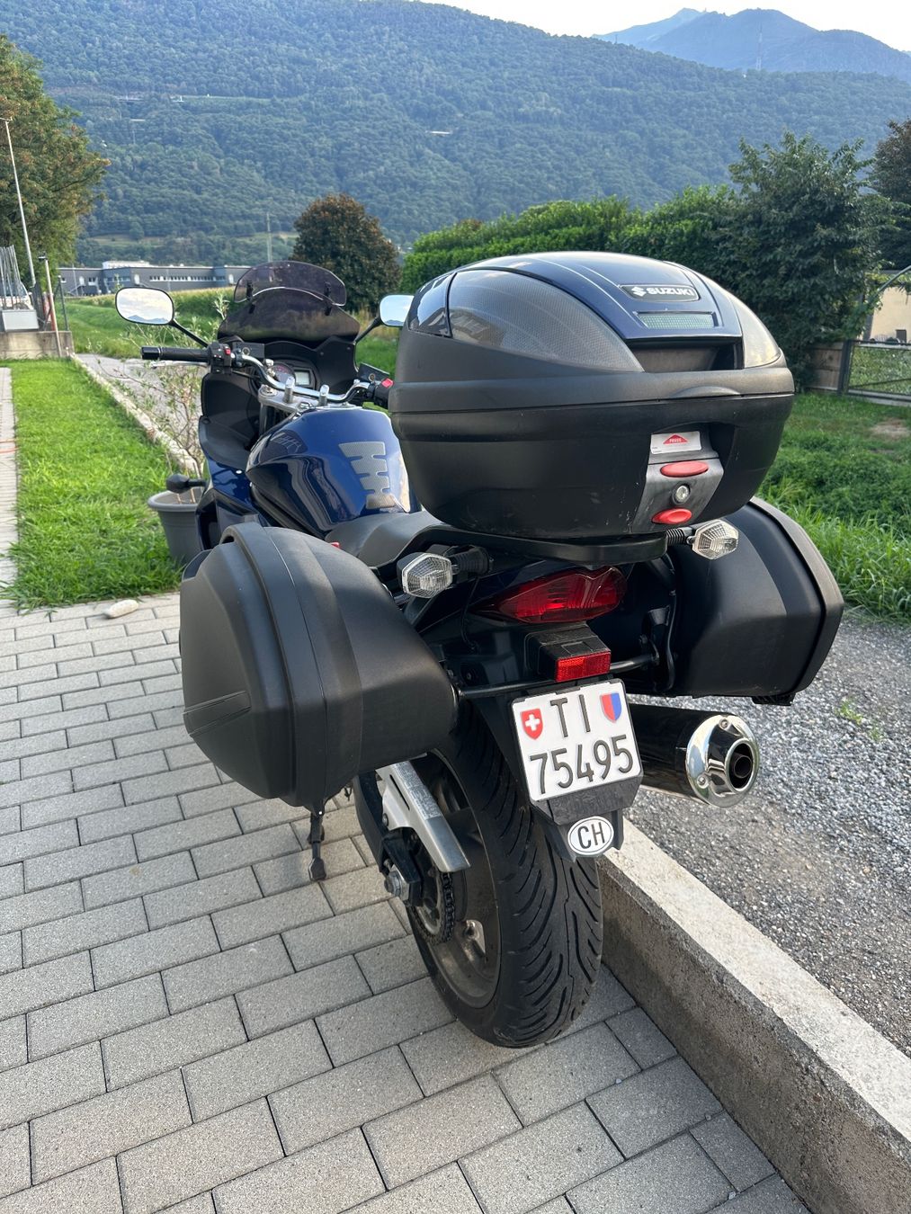 Route: Suzuki GSX 1250 FA (ABS) – D'occasion à Cadenazzo par CaravanService 2