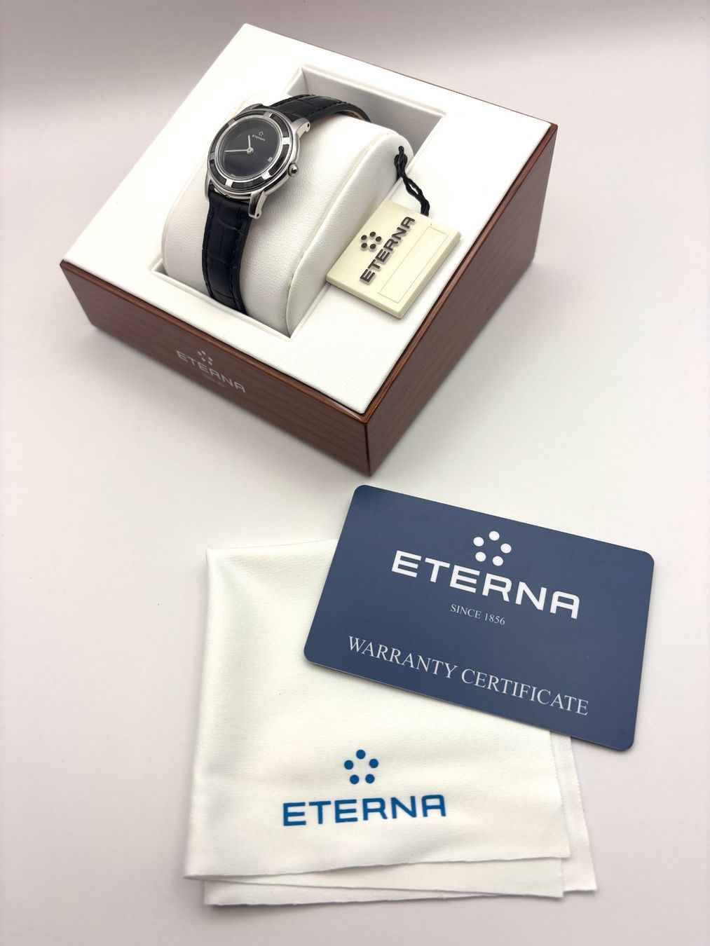 Eterna Orologi: ETERNA LADY GALAXIS DAMENUHR SCHWARZ NEU – Nuovo e nell'imballaggio originale da Gerlafingen venduto da Tsuru 7