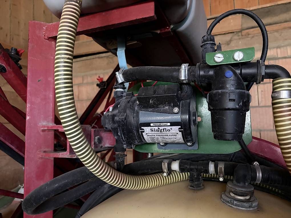Tutte le macchine: Feldspritze Hardi LX 600 – Usato da Schmitten FR venduto da chris9992 2