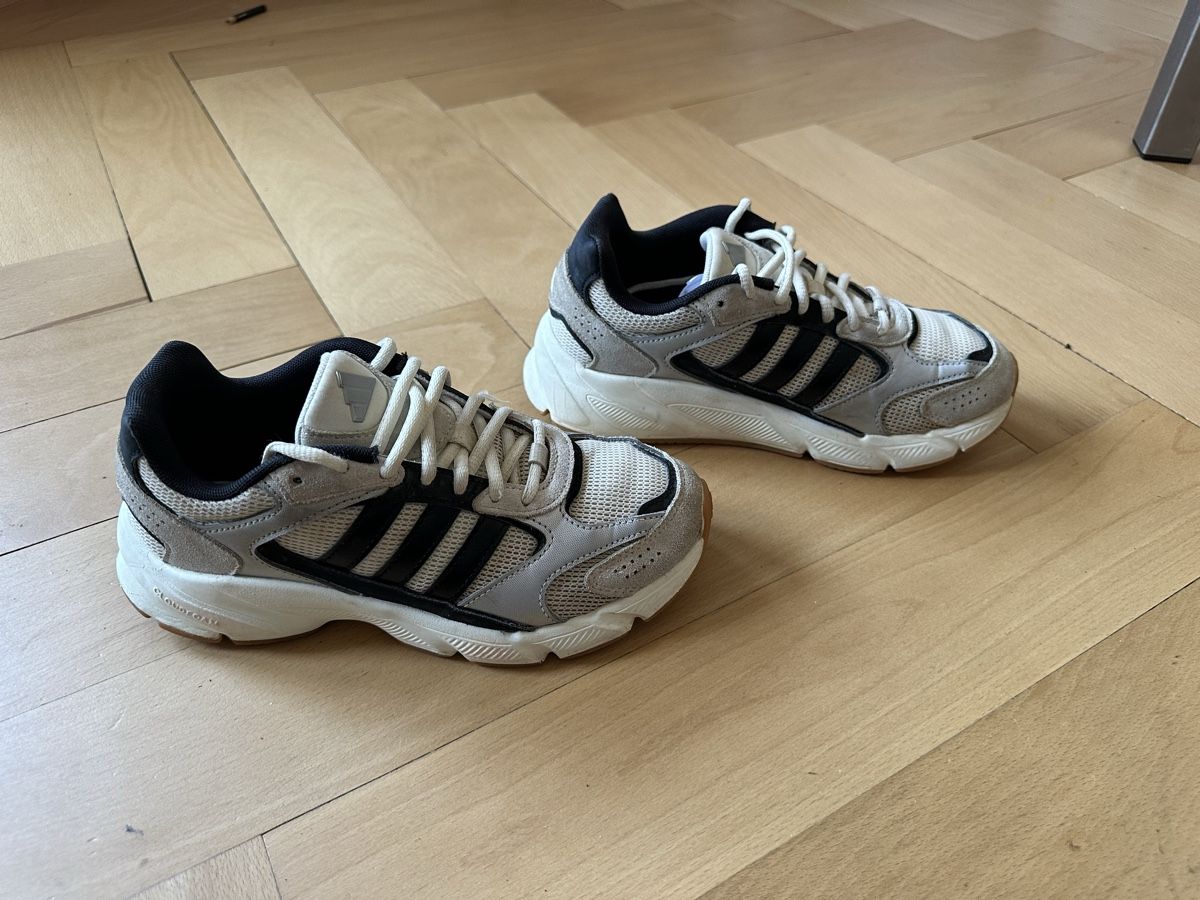 Herrenschuhe: Adidas Response CL Sneaker, Top Zustand, Grösse 36 – Gebraucht aus Bern von nnoorrraa 2