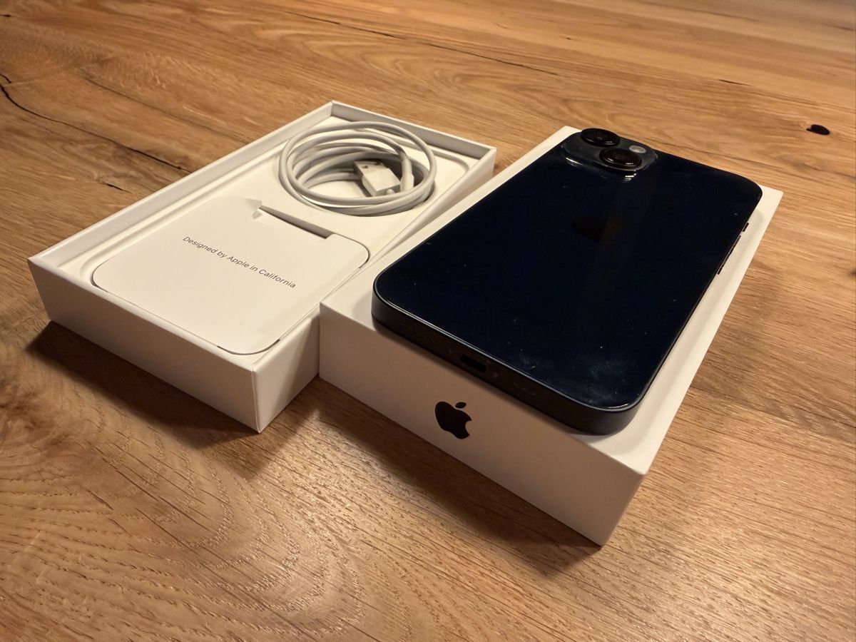 Apple Handys / Smartphones: Apple iPhone 14 Midnight blau mit Originalverpackung – Gebraucht aus Schaffhausen von Giannina28 1