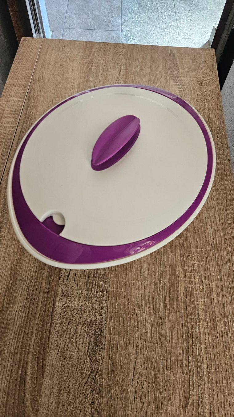 Tupperware Contenitori & Simili: Set Tupperware bianco e viola – Usato da Melano venduto da H-Sara 1