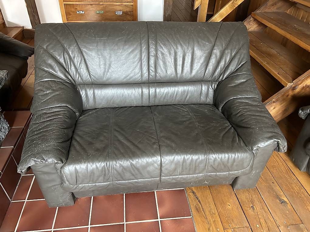 Sofas: 1 fauteuil et 2 canapés – Gebraucht aus Combremont-Petit von gib_6sl7 2