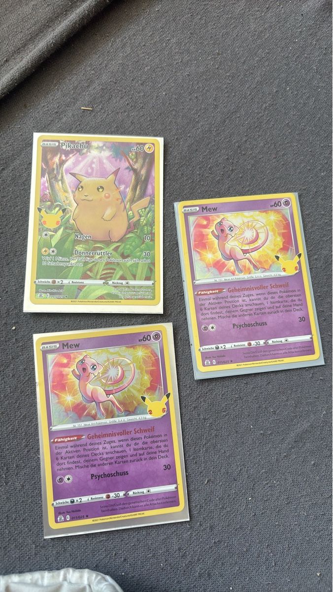 Pokémon Cartes à collectionner: Pokemon Karten Pikachu und Mew gebraucht – Neuf (Voir description) à Gächlingen par bil_9j8h