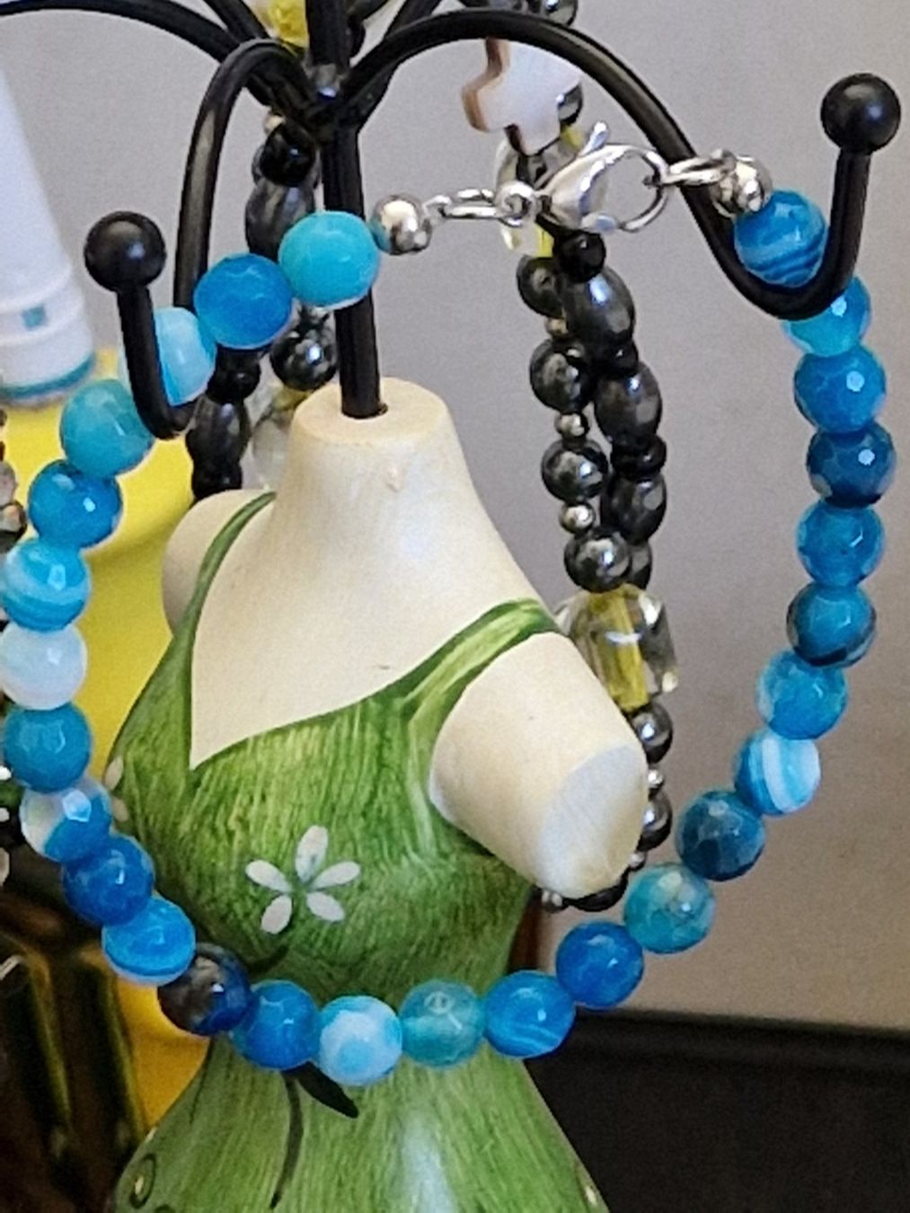 Bracciali & Braccialetti: Armband mit blauen Glassteine – Usato da Rothenburg venduto da pau_2vnd 2