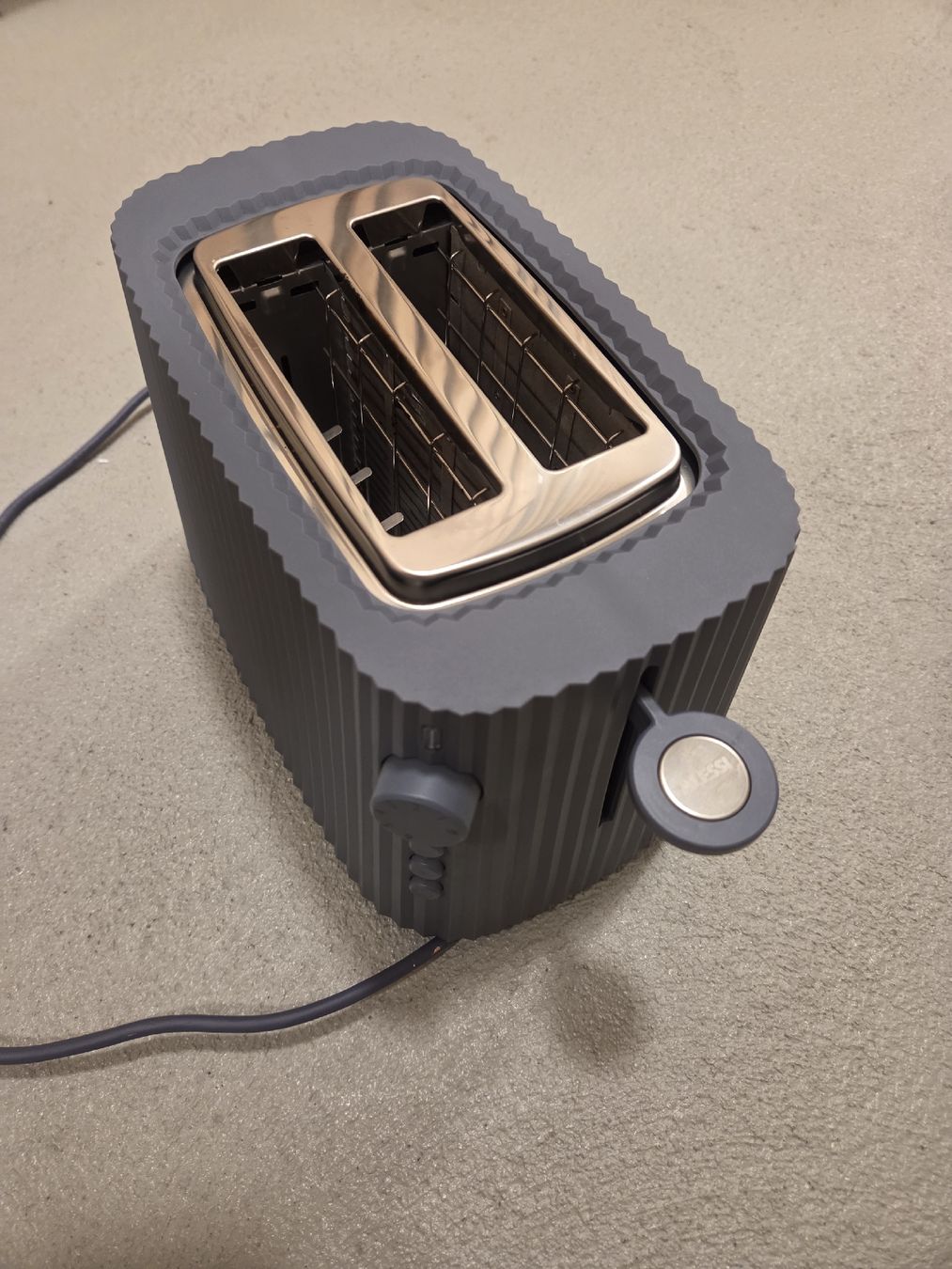 Appareils de cuisine: Toaster ALESSI 2 Schlitze grau – D'occasion à Buttikon SZ par StrajkoR 2