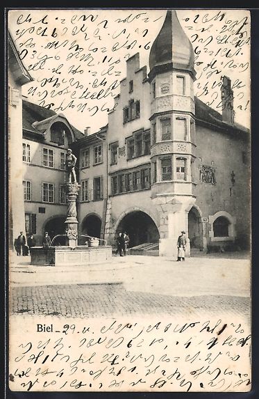 Cartoline postali: AK Biel, Strassenpartie mit Brunnen – Usato da Berlin venduto da bartko-reher