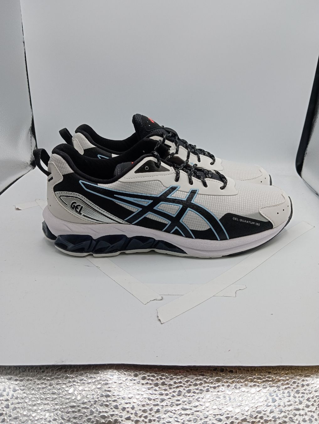 Asics Scarpe da uomo: Asics Gel Quantum 180 (EU43.5) – Nuovo e nell'imballaggio originale da Schaffhausen venduto da outlez