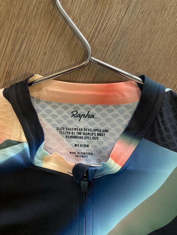 Rapha Leibchen & Hosen: Rapha pro team aero jersey – Gebraucht aus Aarau von Vintesign. 2