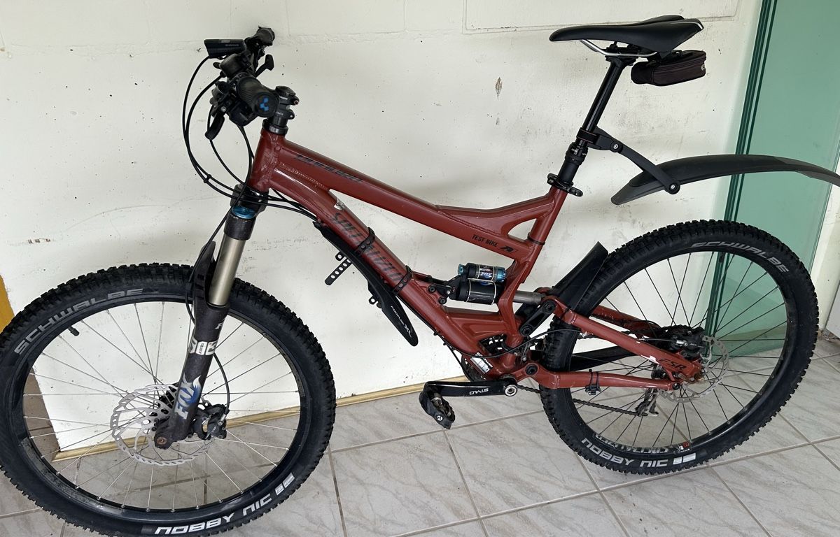 Specialized Velos: Specialized Enduro Expert – Gebraucht aus Oberdiessbach von