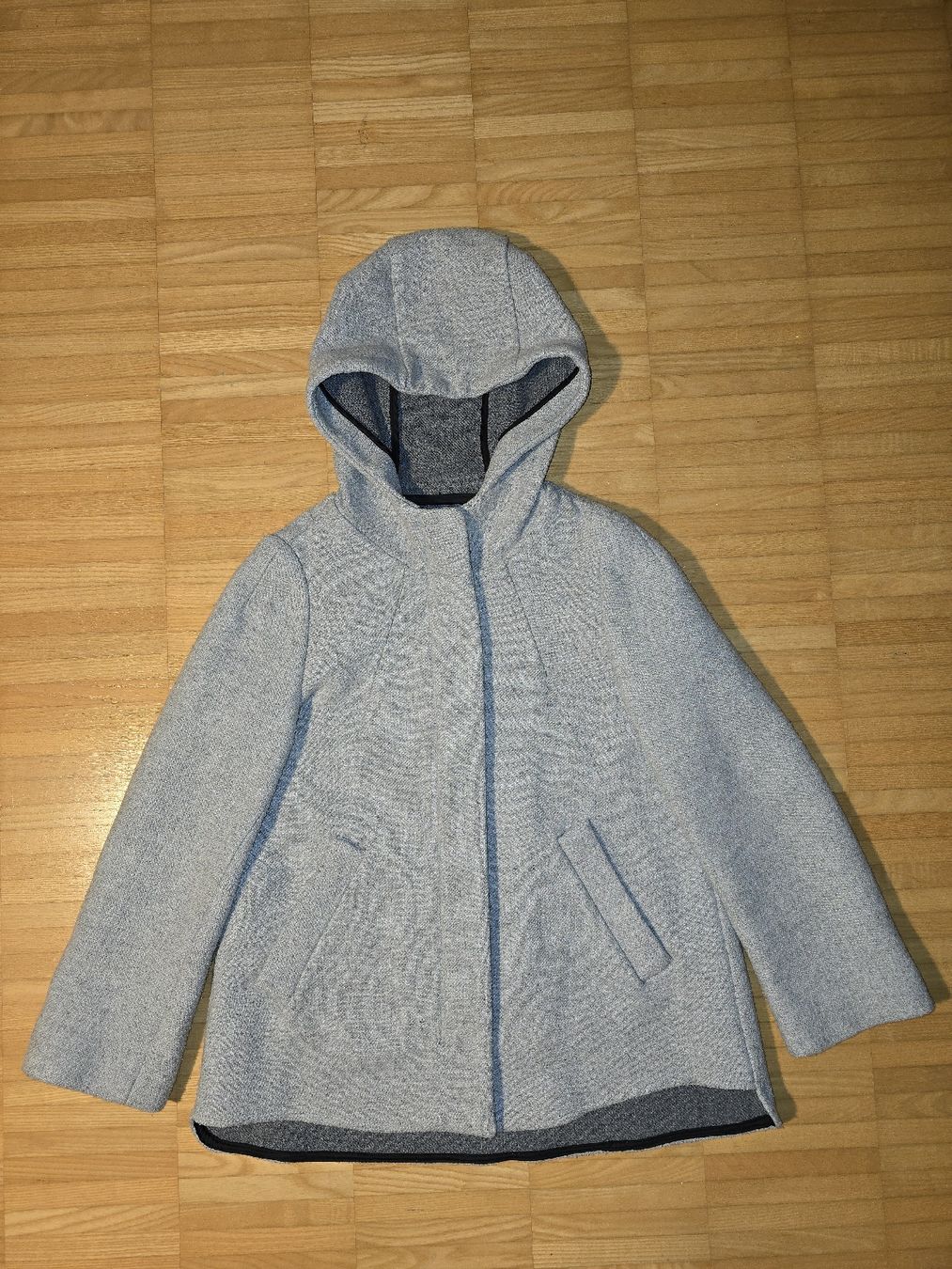 Zara Cappotti: Zara Mantel mit Kapuze, Grösse XS, hellgrau – Usato da St. Gallen venduto da A.W.128 3