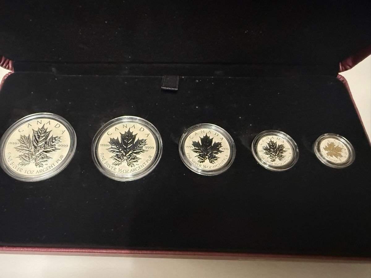 Tutti le monete: Kanada Silber Maple Leaf Satz 1988-2013, 5 Stueck – Nuovo (secondo la descrizione) da Savognin venduto da Buongiorno 1
