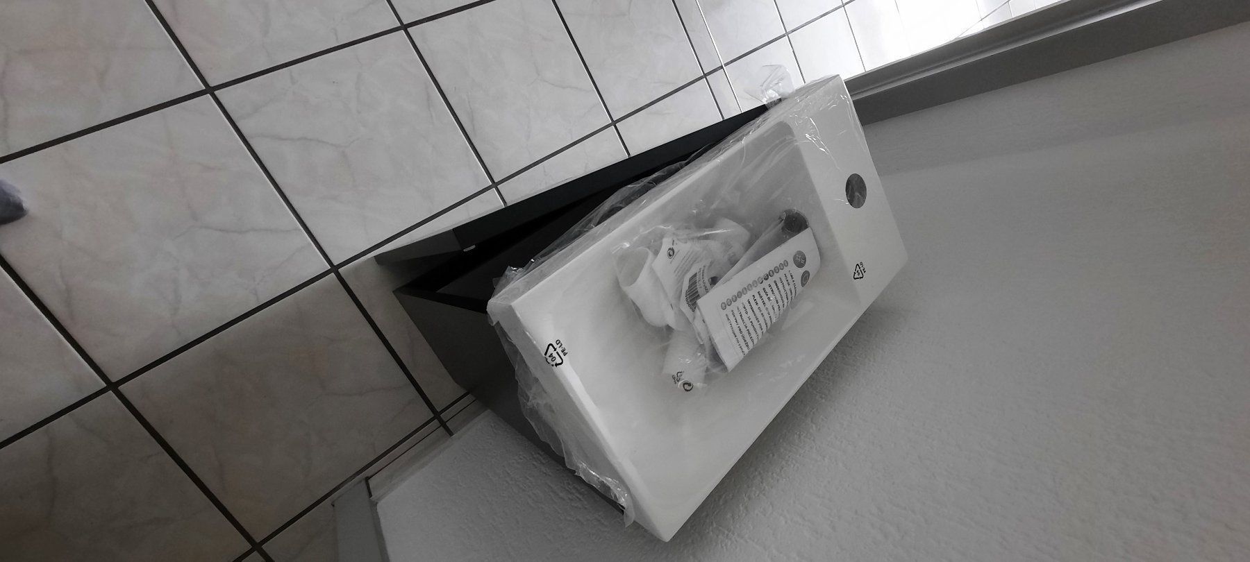 Mobili per bagno: Meuble de salle de bain gris – Difettoso da Delémont venduto da fagemina 2