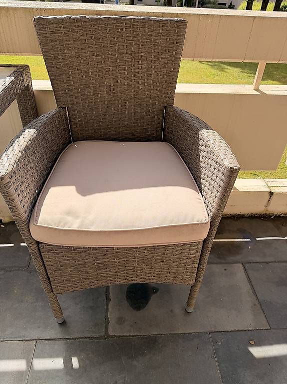 Set di tavolo e panche: Casaria Poly Rattan Sitzgruppe 4+1 – Usato da Uster venduto da Leyla80 3