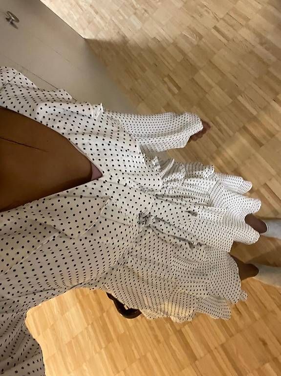 Vestiti: Guess Kleid Gr L / EU 42 – Usato da Regensdorf venduto da Maryjagne 3