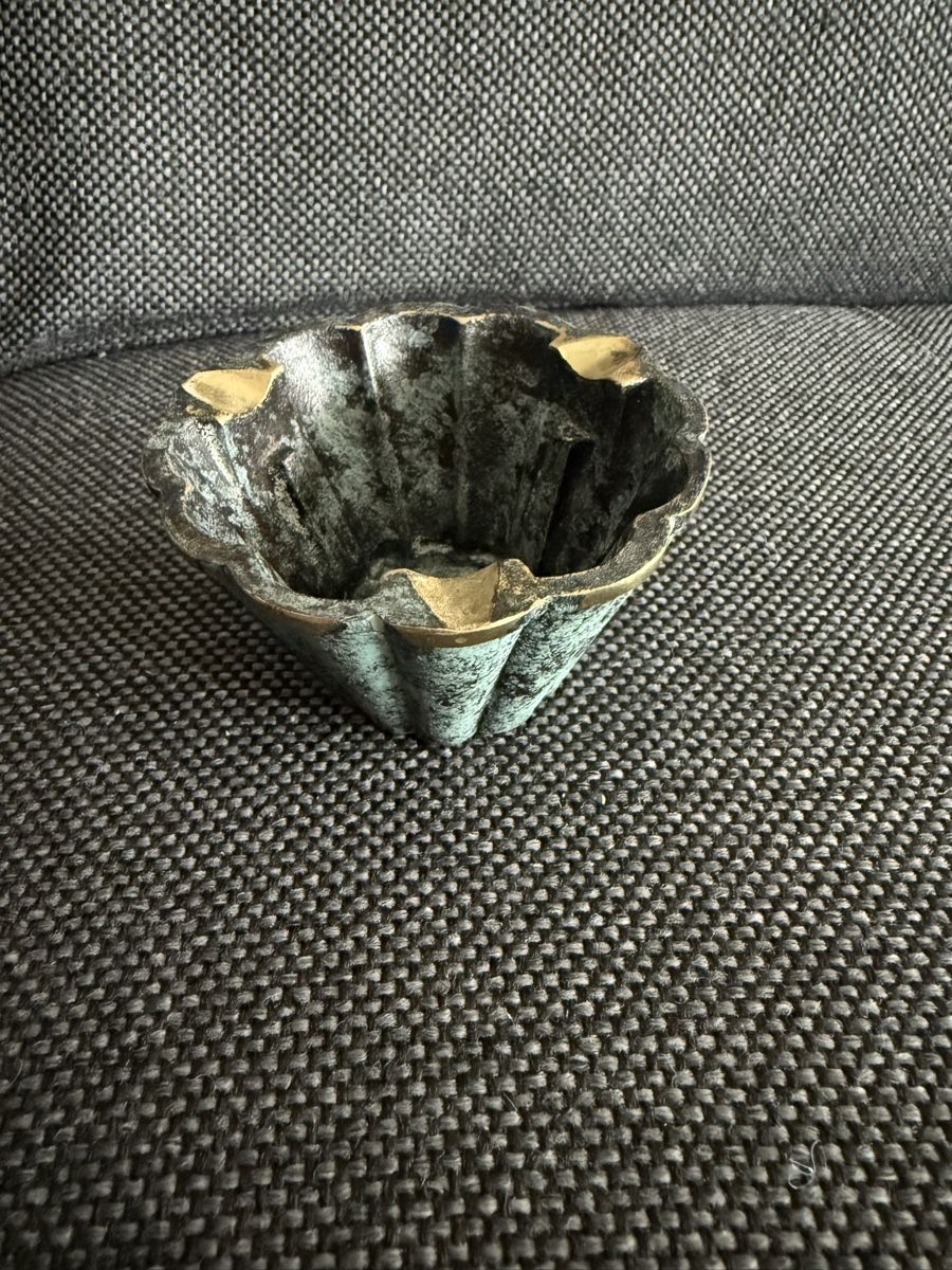 Portacenere: Bronze Aschenbecher schön patiniert 1950er – Usato da Buchs SG venduto da and_d8tp 1
