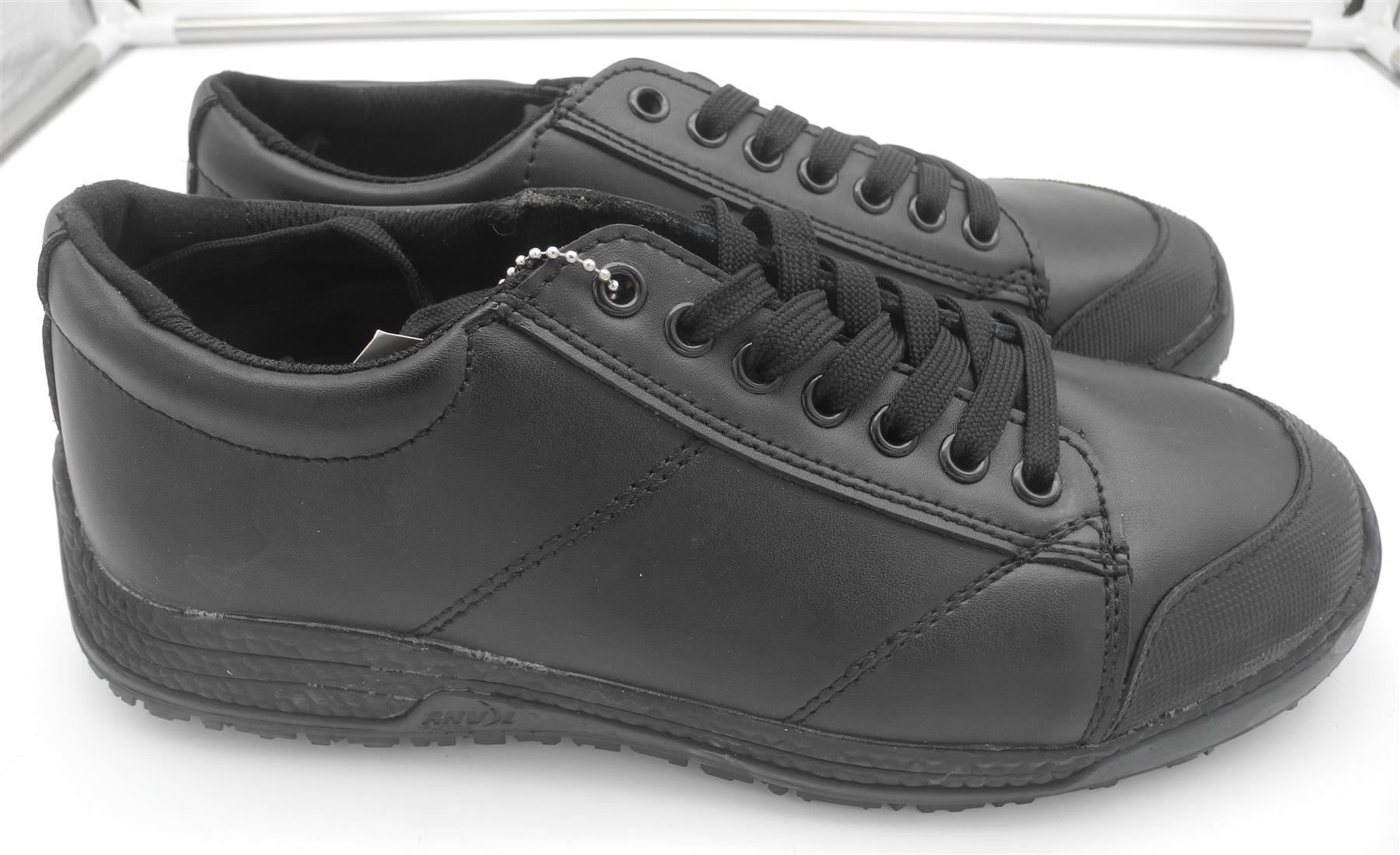 Scarpe da uomo: Anvil Berufsschuh Oregon, Gr. 40, Nr. 145 – Nuovo e nell'imballaggio originale da Kottwil venduto da Crazyrolf