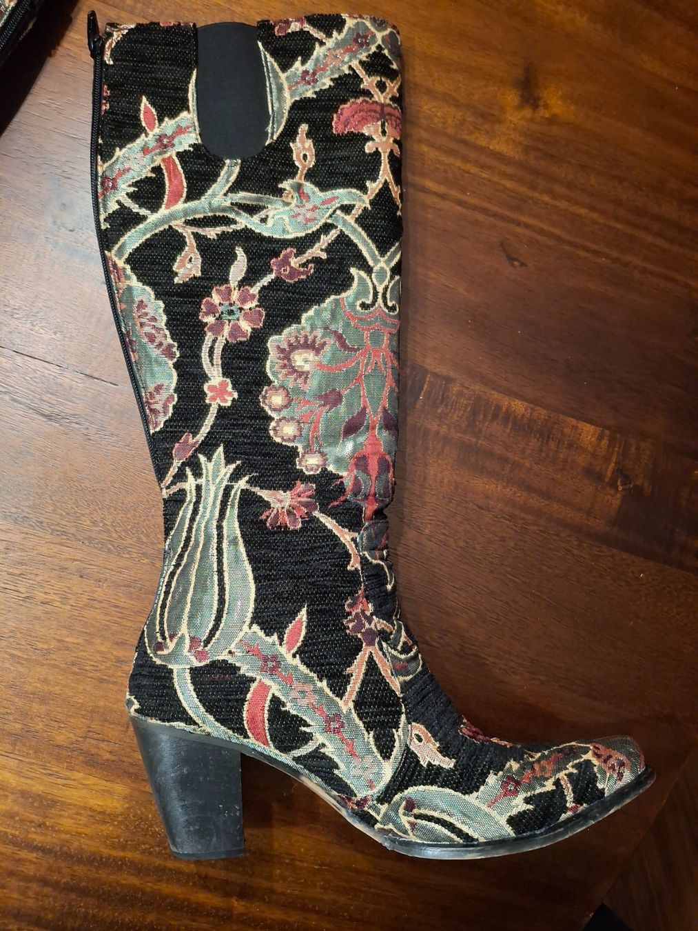 Scarpe da donna: Edle  Stiefel mit speziellem Muster, Grösse 38 – Usato da Thun venduto da mir_cjz2 7