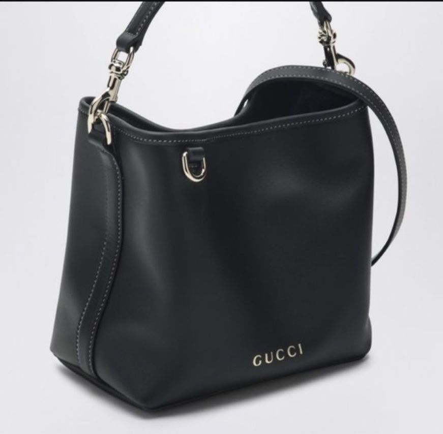Gucci Borse da donna: # GUCCI - Mini GG Emblem Tasche # – Usato da Bolligen venduto da secondhand-with-love