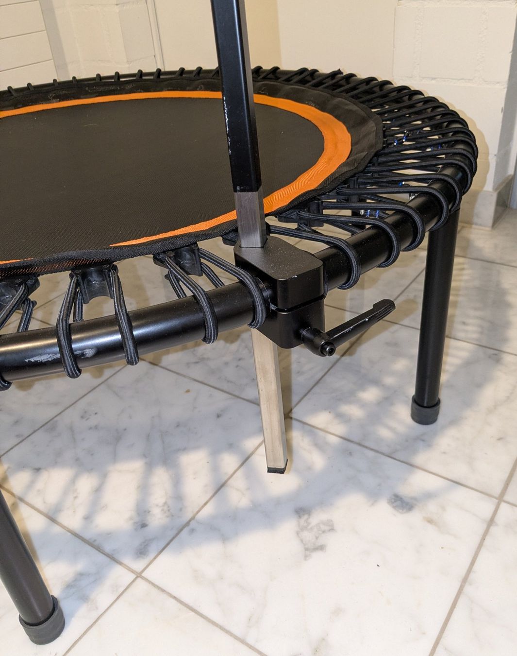 Bellicon Trampoline: Minitrampolin Bellicon mit Haltegriff – Gebraucht aus Giffers von agu25 1