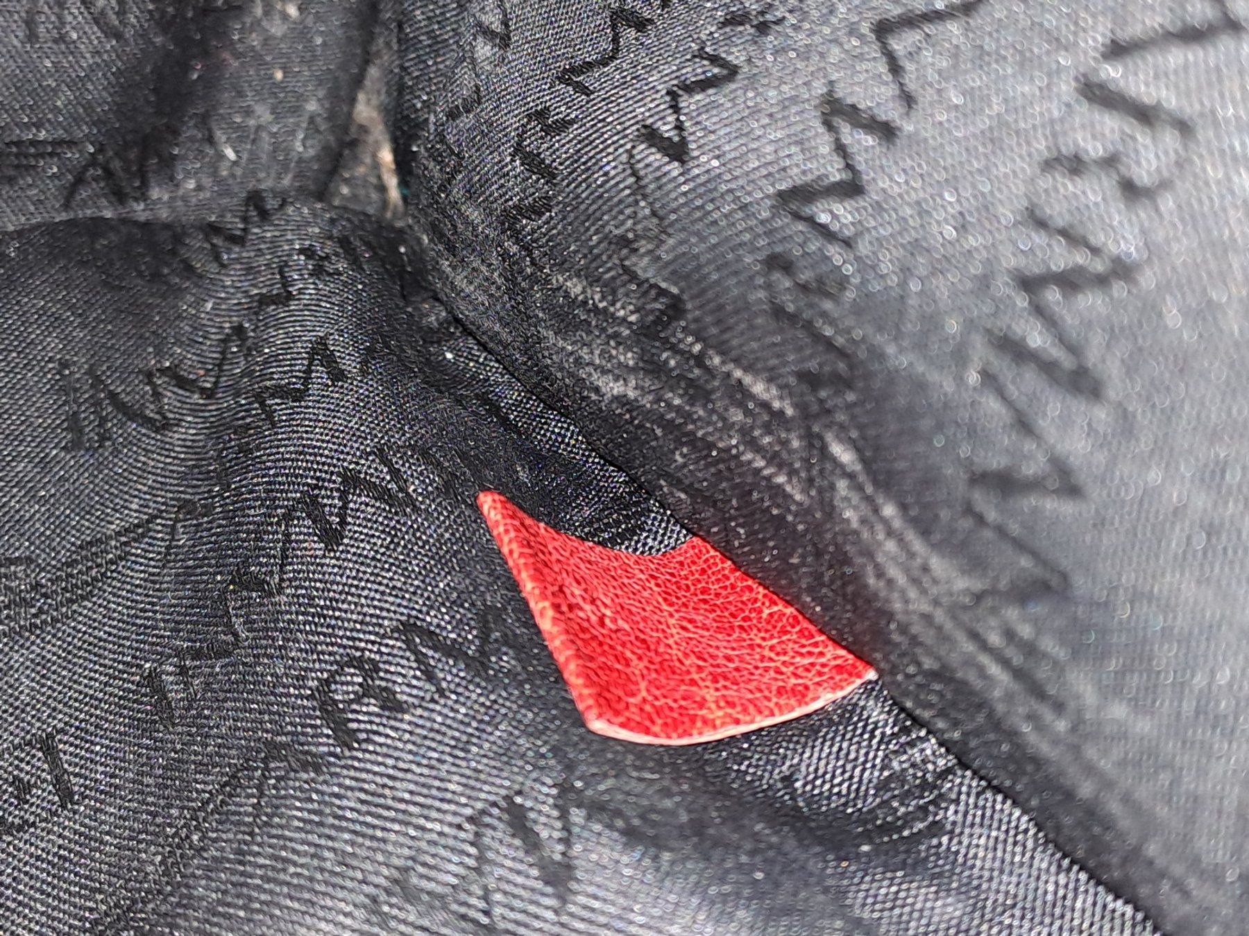 Taschen für Damen: Emporio Armani Tasche – Gebraucht aus Küsnacht ZH von Wari-5 3