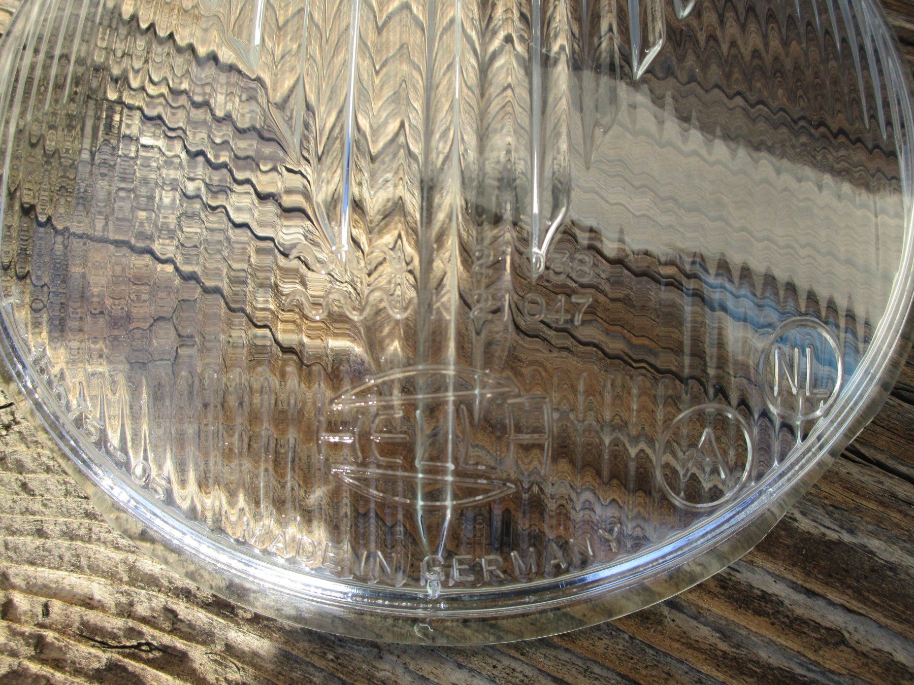 Cyclomoteurs: Verre Hella. – D'occasion à Leytron par ACLEONARD01 1