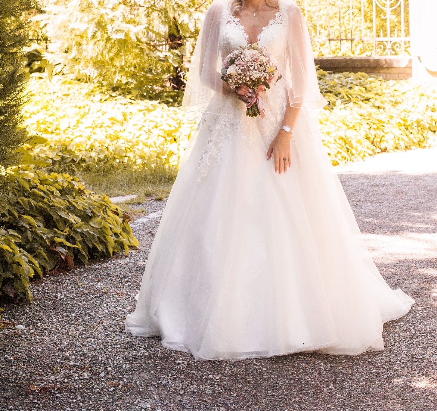 Kleider: Wunderschönes Brautkleid, ca. 36/38 – Gebraucht aus Samstagern von vanessalarissa95 1