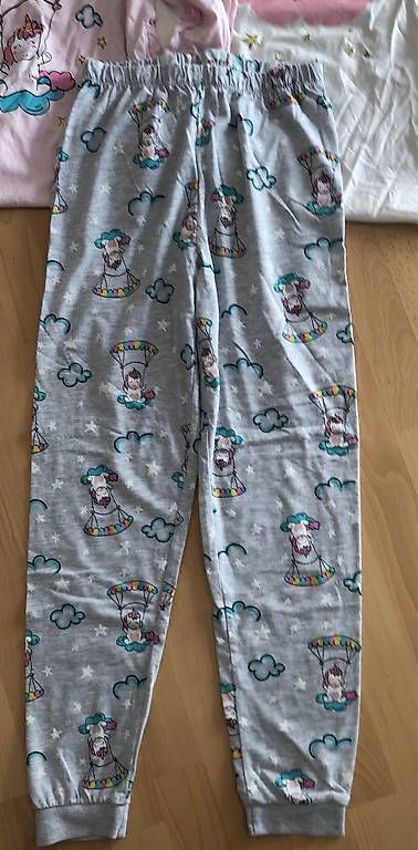 Pigiama & Simili: Pyjama Gr 160 – Usato da Oberbuchsiten venduto da etr_2jg5 2