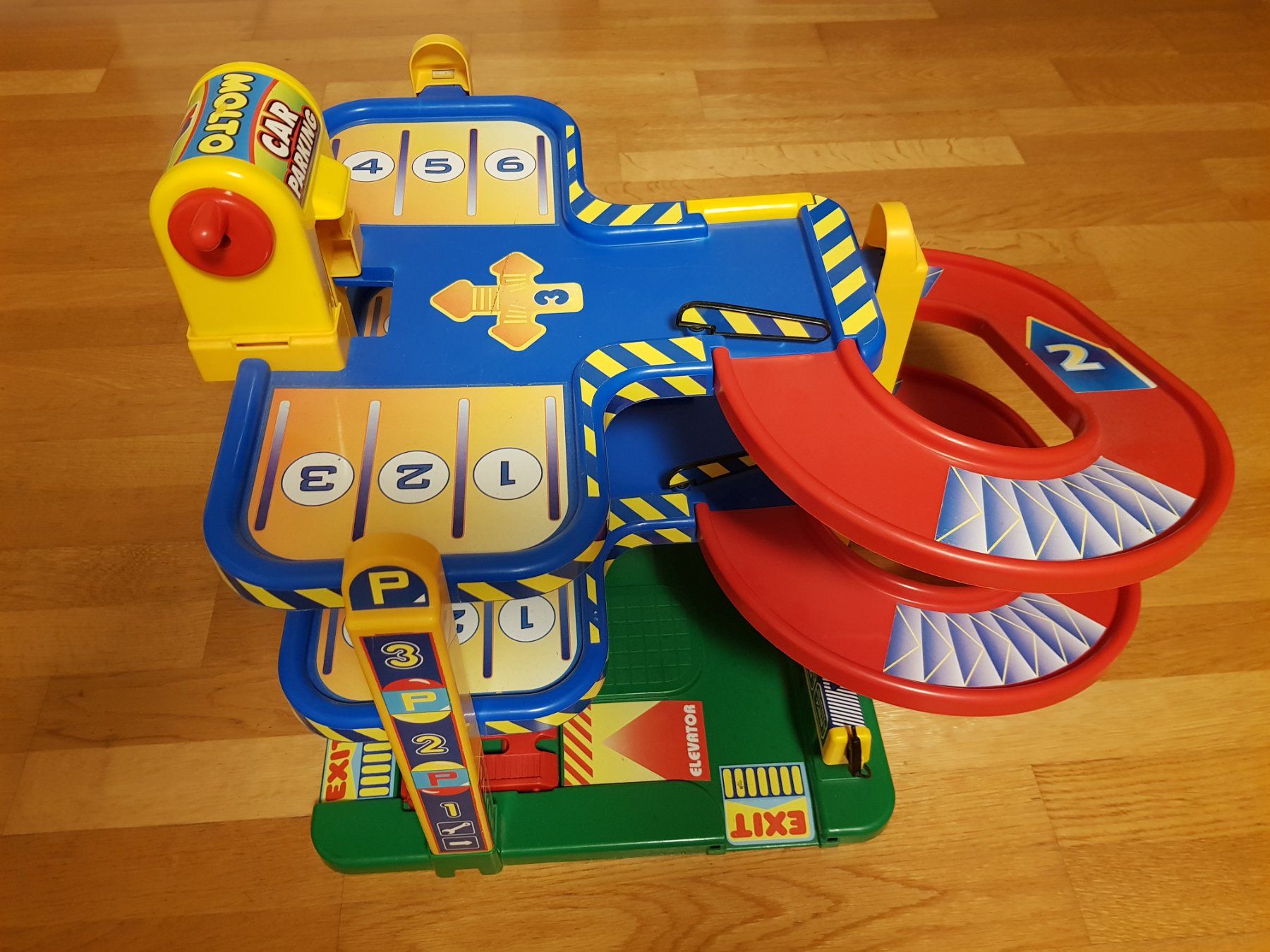 Spielzeuge: Parkhaus – Gebraucht aus Uster von bri_tb66 3