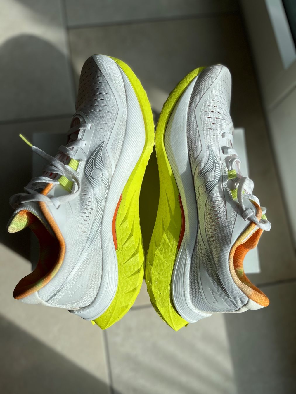 Saucony Scarpe da donna: Saucony Endorphin Speed 4 - Damen - Grösse 40.5 – Usato da Cham venduto da SPORTSMOTION 5