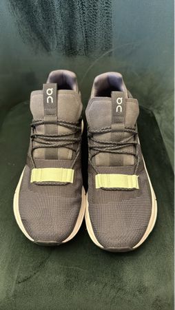 Chaussures de sport On grises, taille 44.5