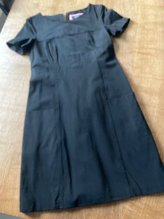 ANNA’s KLEID ca.GR. S/36 schwarz / Taschen / Kurzarm / chic
