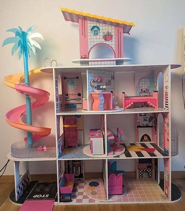 Puppenhäuser & -möbel: Maison poupée lol – Gebraucht aus Grand-Lancy von lok_8jlr