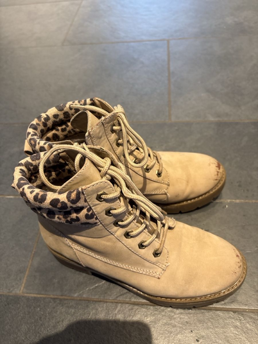Dosenbach Schuhe für Mädchen: Stiefel – Gebraucht aus Spreitenbach von bea_wrh6 1