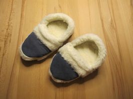 Hüttenschuhe Hausschuhe Finken, Fell warm für den Winter neu