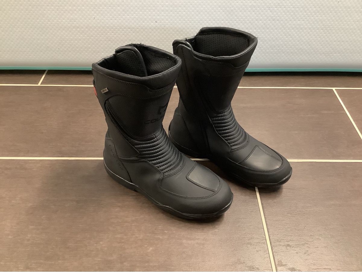 Scarpe da uomo: Motorradstiefel Gr. 44 Course – Nuovo (secondo la descrizione) da Brugg AG venduto da Sweety_pie 1