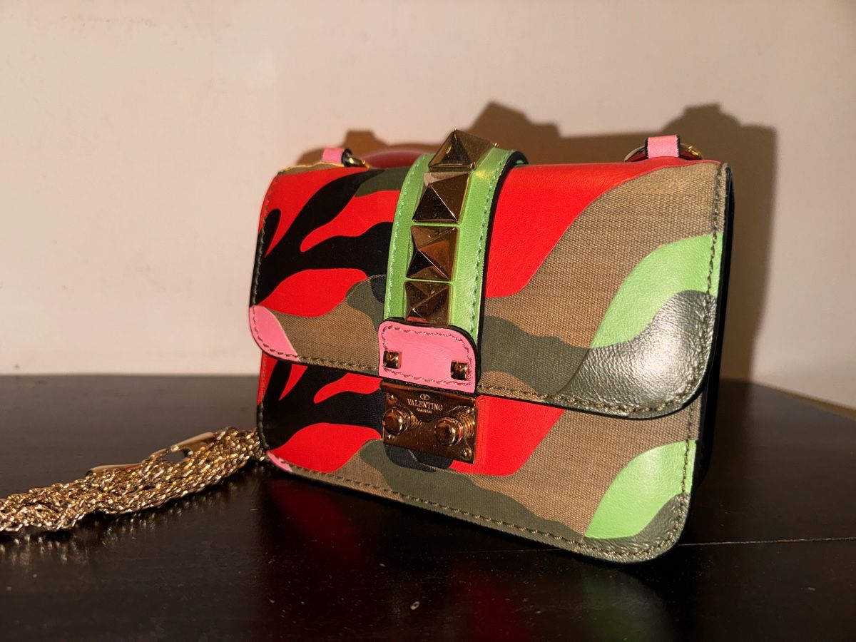 Taschen für Damen: Valentino Rockstud Camouflage Tasche Limited Ed. – Gebraucht aus Regensdorf von mery26 2