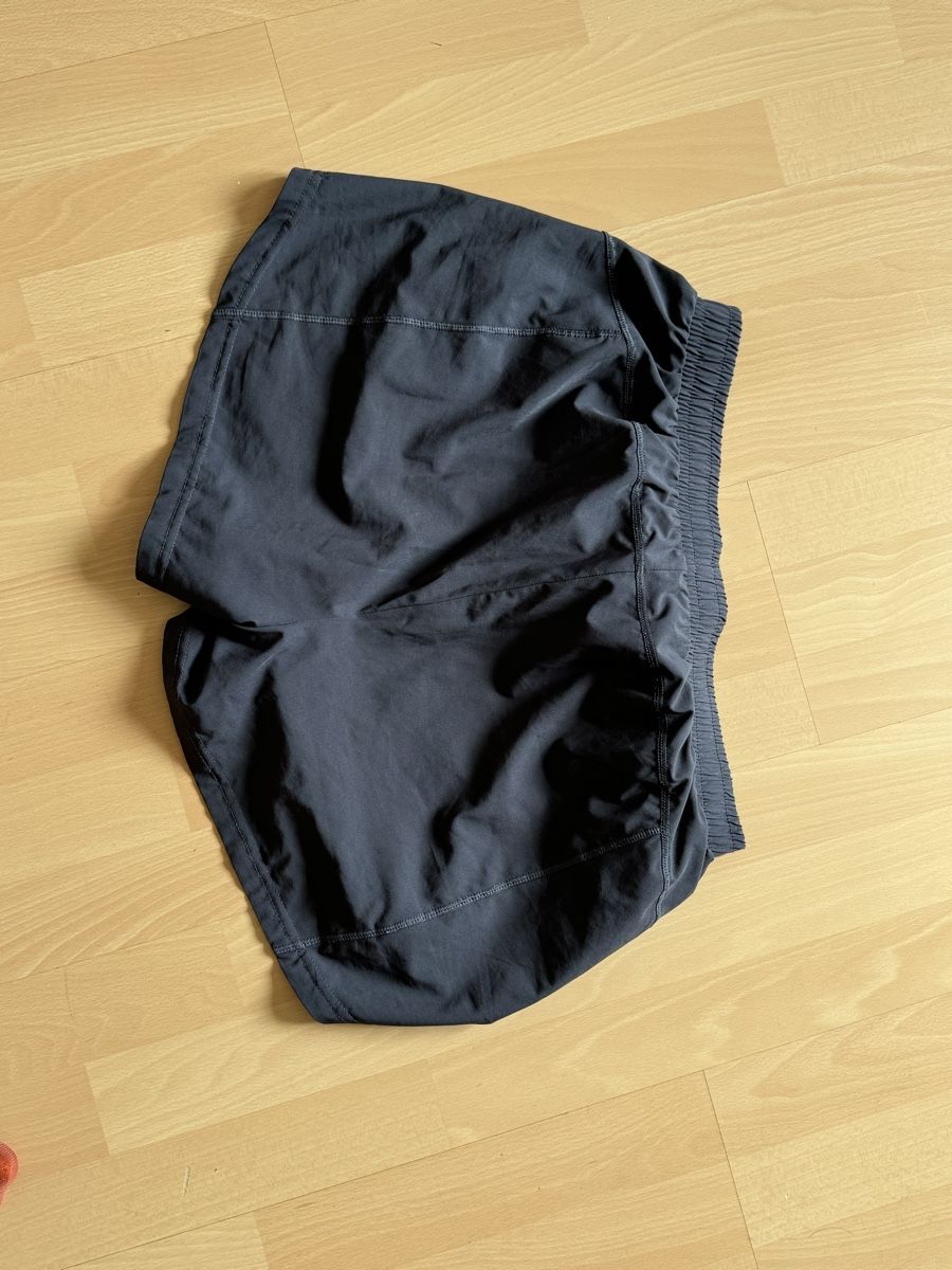 Pantaloni: Shorts Grösse M – Nuovo (secondo la descrizione) da Zürich venduto da chr_lgh5