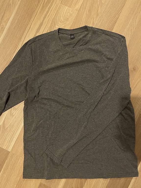 Maglioni & Felpe: Langarm Shirt – Usato da Düdingen venduto da sahli89